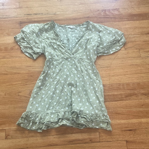 Billabong X The Salty Blonde Green Floral Short Sleeve Dress - Picture 1 of 6